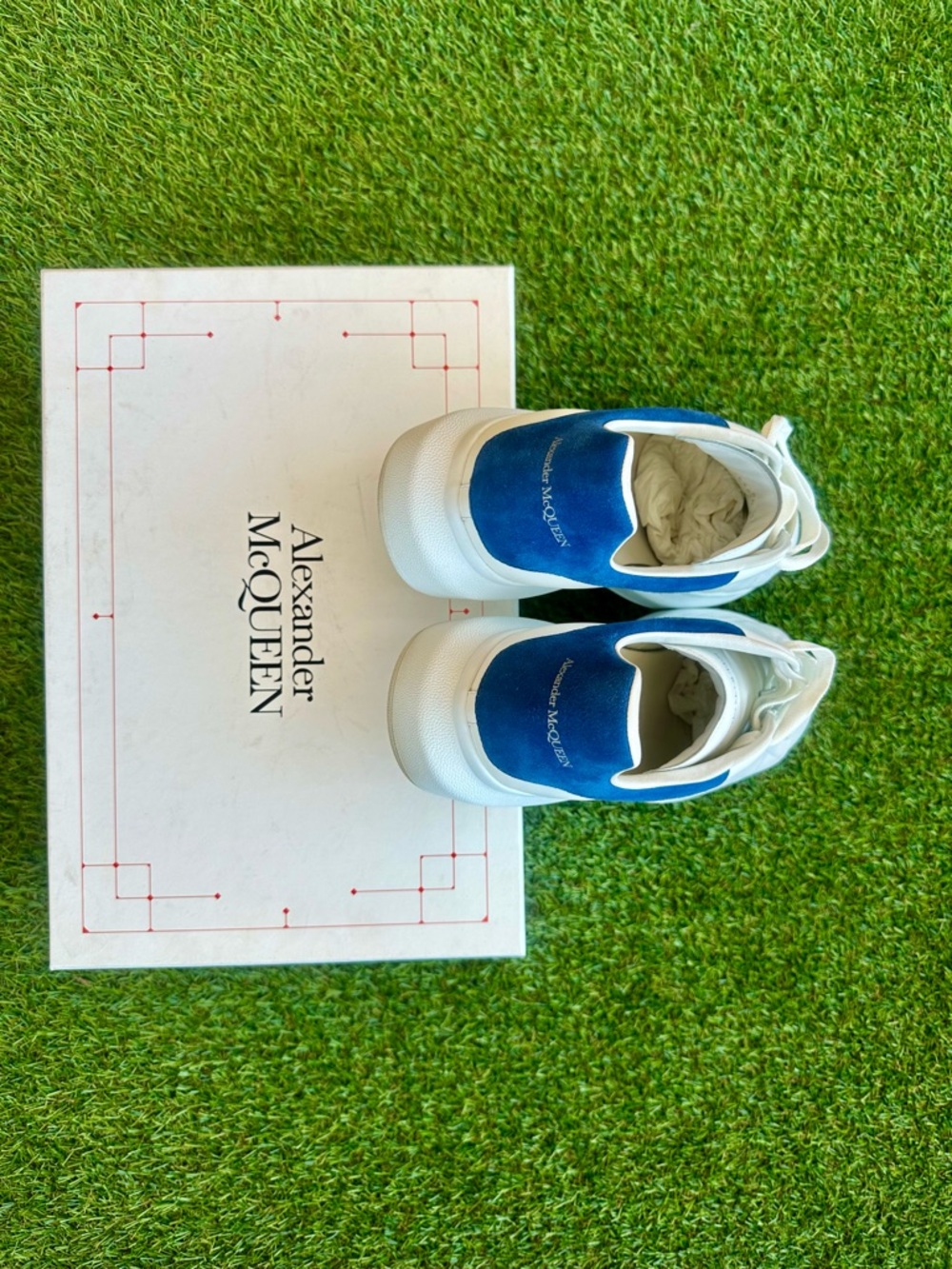 Alexander McQueen Men’s White Sneakers with Blue Heel Tab